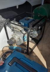 Pompe à eau MAKITA EW3051H (état neuf)