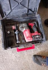 Ensemble de petit outillage de marque MILWAUKEE