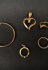 Lot en or jaune 18 k comprenant 